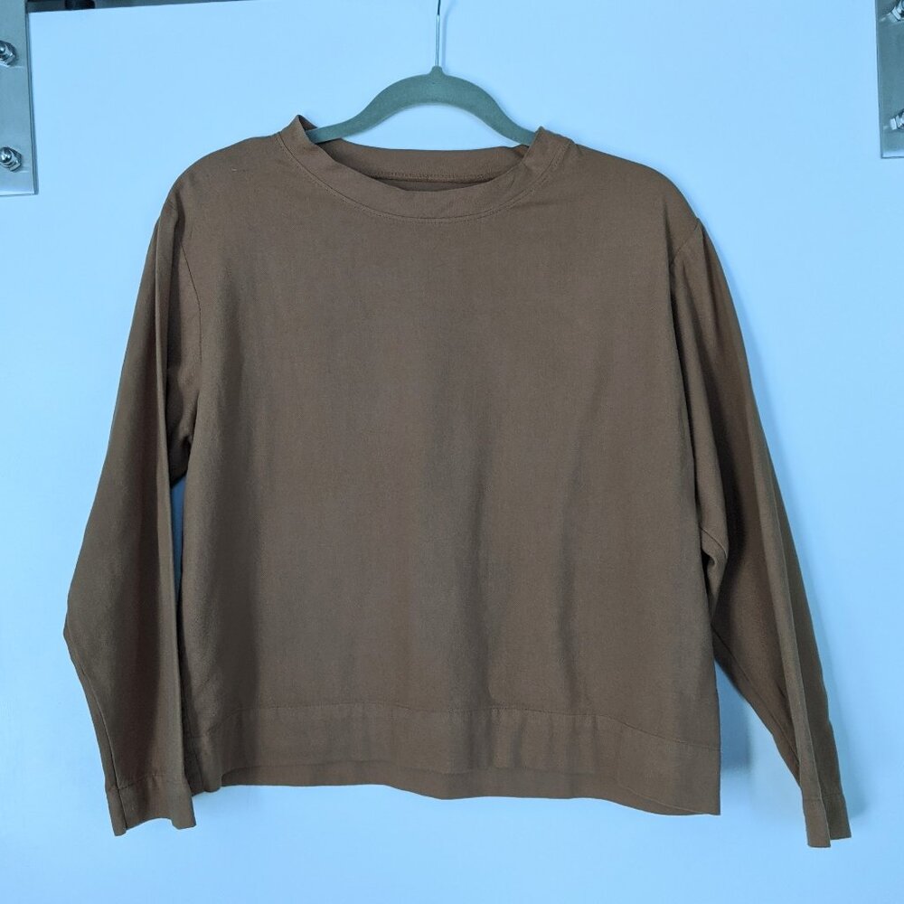 Me & Arrow crewneck pullover